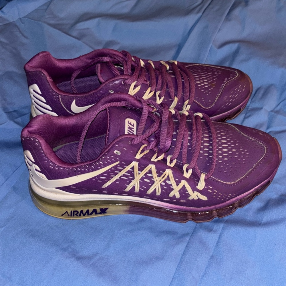 Please see PICTURES for flaws and paint stain. Nike Purple and White Air Max